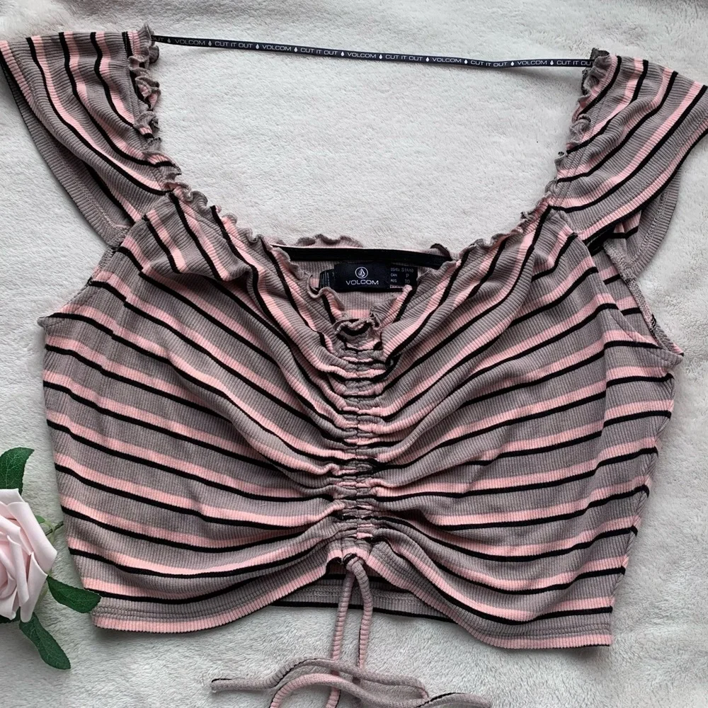 Volcom Ruffle Ribbed Crop Top - Picture 4 of 9